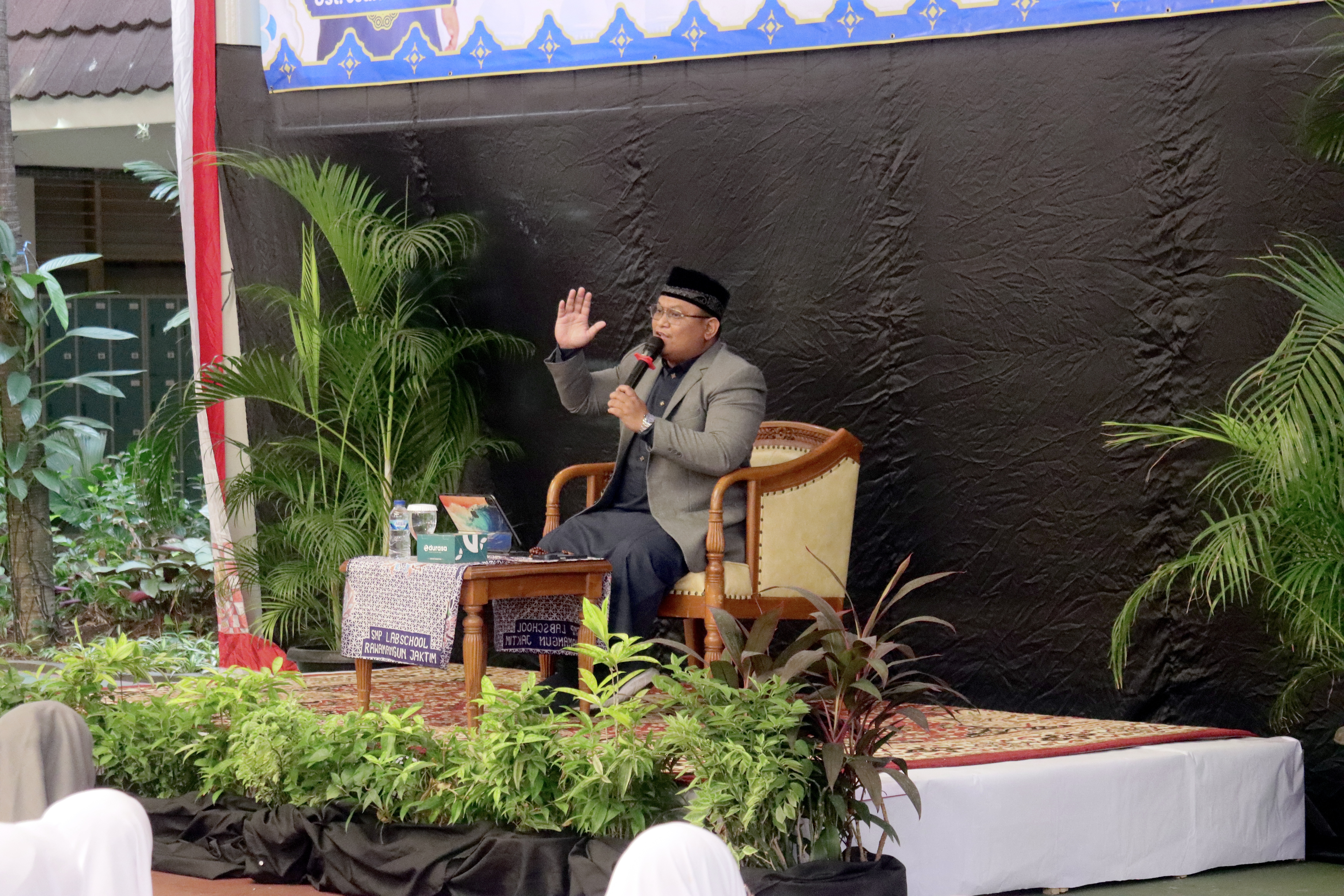Murid SMP Labschool Jakarta Teladani Sifat Rasulullah SAW Demi Wujudkan Generasi Unggul Berprestasi - Foto 1